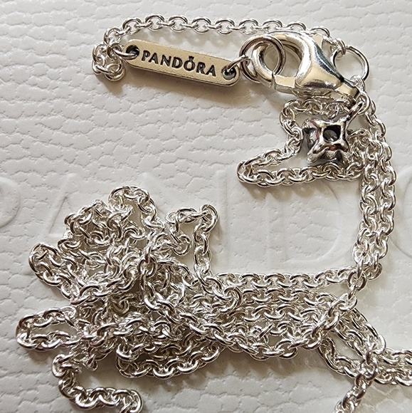 Pandora Rectangular Sparkling Halo Collier Necklace 17.7 IN - Picture 5 of 8